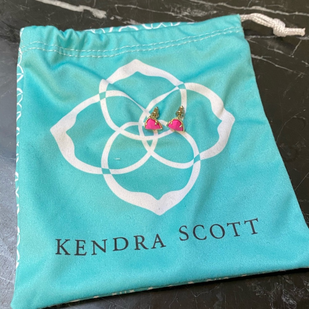 Kendra Scott earrings